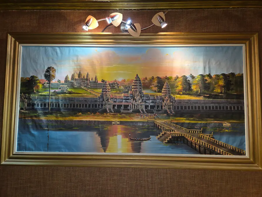 Tableau représentant un paysage exposé dans le restaurant